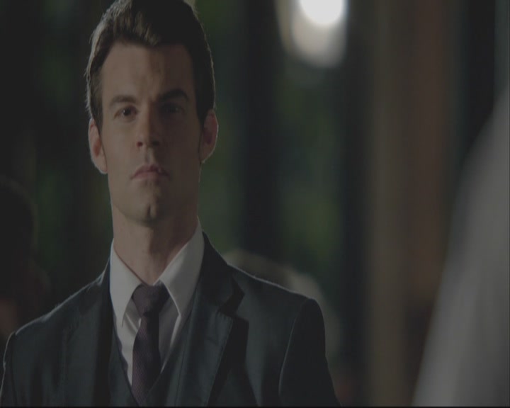 VampireDiariesWorld-dot-org_TheOriginals1x01AlwaysAndForever-deletedscene0112.jpg