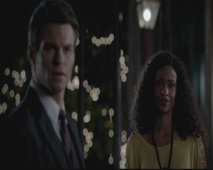 VampireDiariesWorld-dot-org_TheOriginals1x01AlwaysandForever0371.jpg