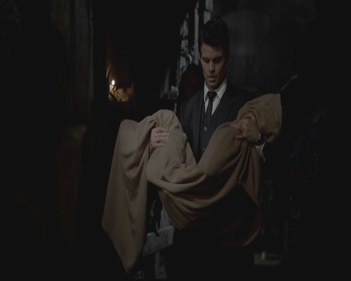 VampireDiariesWorld-dot-org_TheOriginals1x01AlwaysandForever1800.jpg