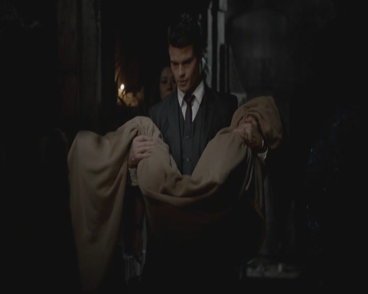 VampireDiariesWorld-dot-org_TheOriginals1x01AlwaysandForever1801.jpg