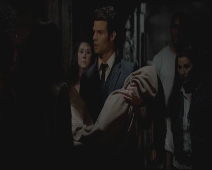 VampireDiariesWorld-dot-org_TheOriginals1x01AlwaysandForever1805.jpg