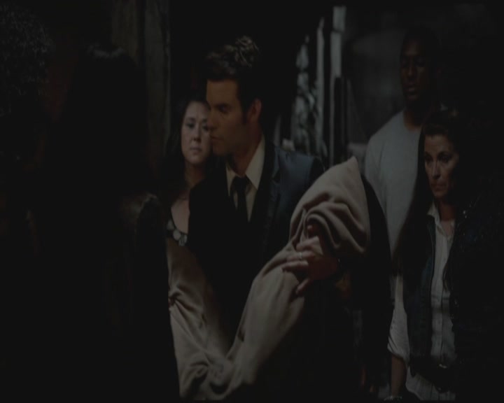 VampireDiariesWorld-dot-org_TheOriginals1x01AlwaysandForever1806.jpg