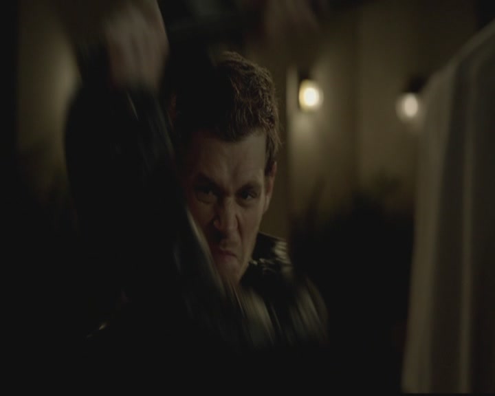 VampireDiariesWorld-dot-org_TheOriginals1x01AlwaysandForever1910.jpg