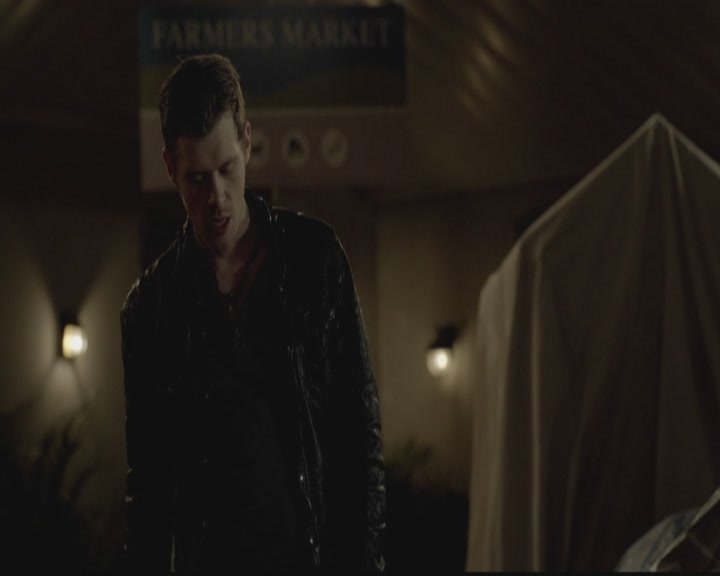 VampireDiariesWorld-dot-org_TheOriginals1x01AlwaysandForever1916.jpg