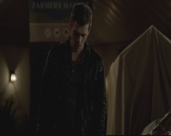 VampireDiariesWorld-dot-org_TheOriginals1x01AlwaysandForever1918.jpg