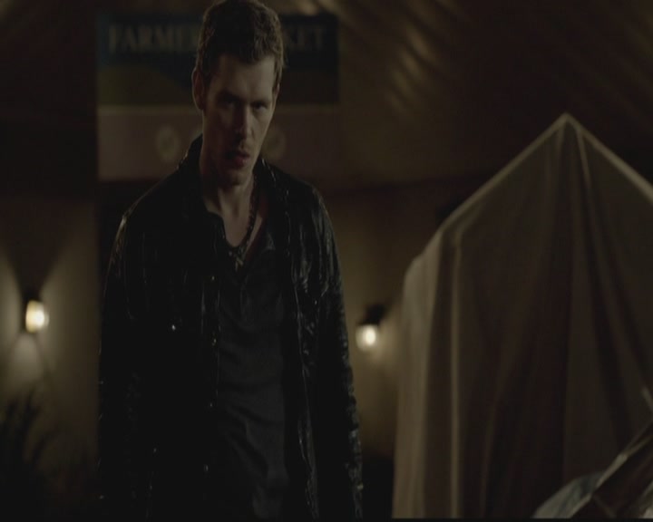 VampireDiariesWorld-dot-org_TheOriginals1x01AlwaysandForever1919.jpg