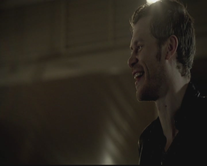 VampireDiariesWorld-dot-org_TheOriginals1x01AlwaysandForever1972.jpg