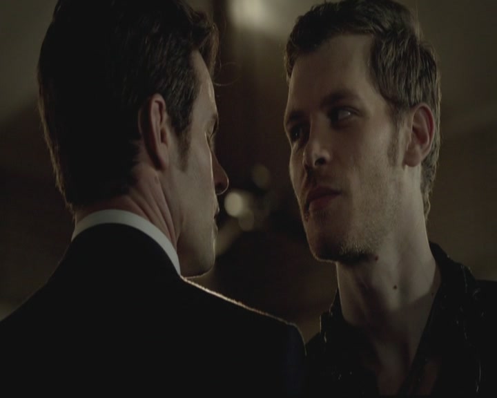 VampireDiariesWorld-dot-org_TheOriginals1x01AlwaysandForever1993.jpg