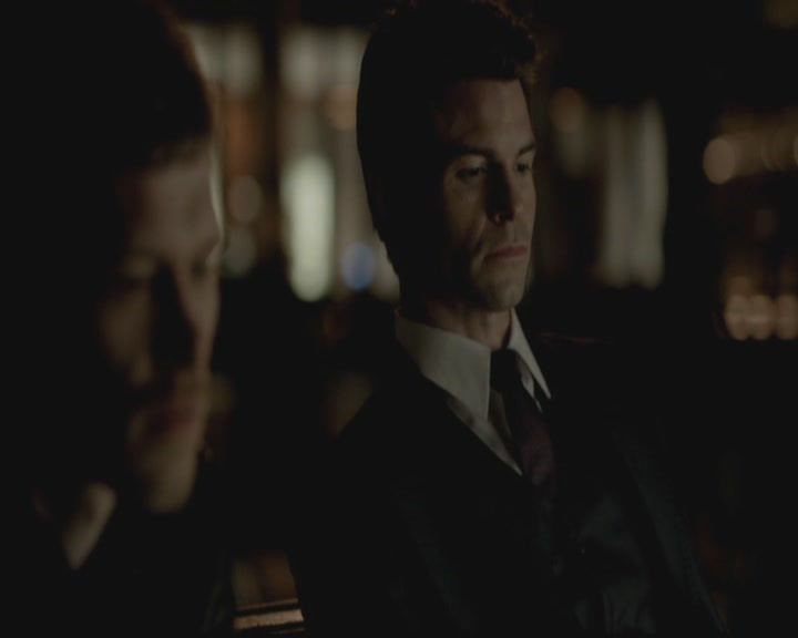 VampireDiariesWorld-dot-org_TheOriginals1x01AlwaysandForever2010.jpg