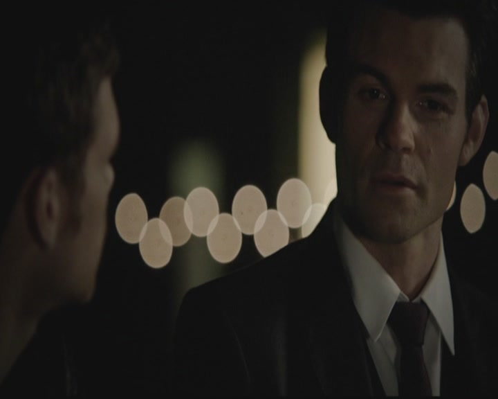 VampireDiariesWorld-dot-org_TheOriginals1x01AlwaysandForever2122.jpg