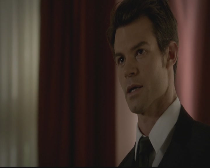 VampireDiariesWorld-dot-org_TheOriginals1x01AlwaysandForever2250.jpg