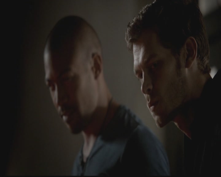 VampireDiariesWorld-dot-org_TheOriginals1x02HouseOfTheRisingSun0060.jpg