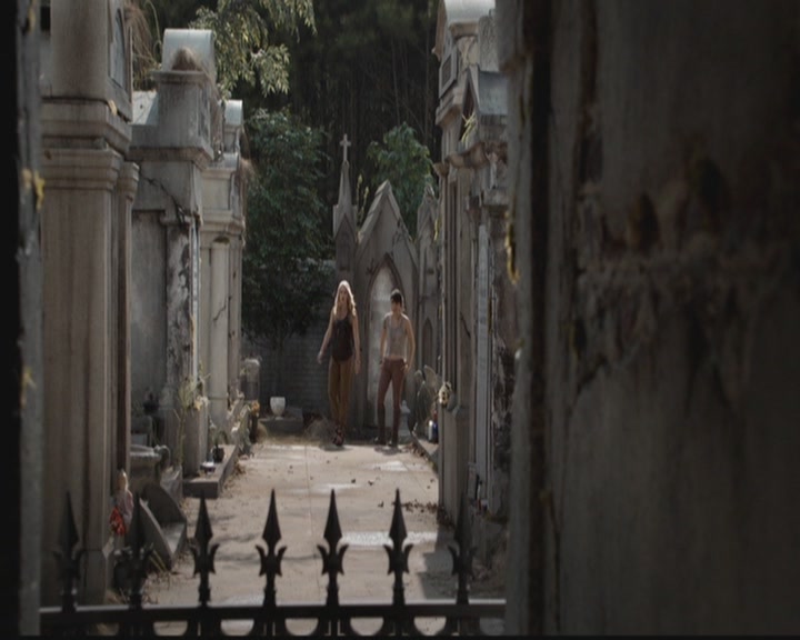 VampireDiariesWorld-dot-org_TheOriginals1x02HouseOfTheRisingSun0534.jpg