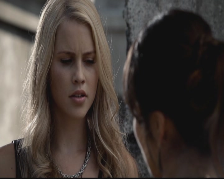 VampireDiariesWorld-dot-org_TheOriginals1x02HouseOfTheRisingSun0596.jpg