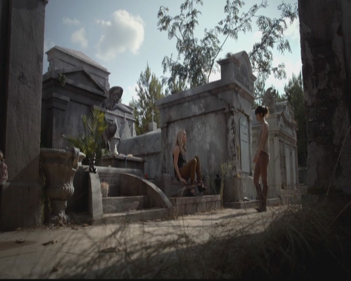 VampireDiariesWorld-dot-org_TheOriginals1x02HouseOfTheRisingSun0602.jpg