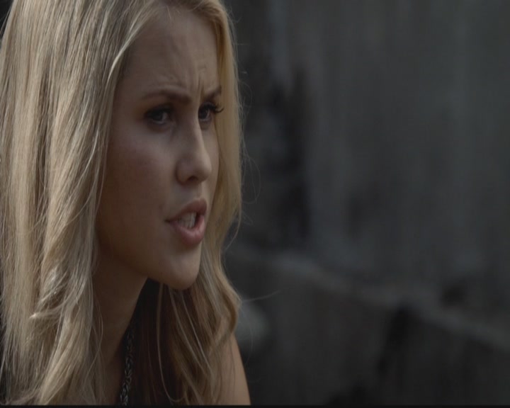 VampireDiariesWorld-dot-org_TheOriginals1x02HouseOfTheRisingSun0623.jpg