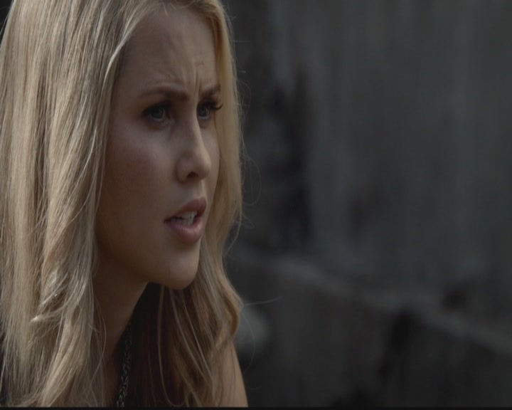 VampireDiariesWorld-dot-org_TheOriginals1x02HouseOfTheRisingSun0624.jpg