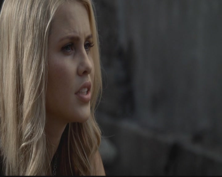 VampireDiariesWorld-dot-org_TheOriginals1x02HouseOfTheRisingSun0627.jpg