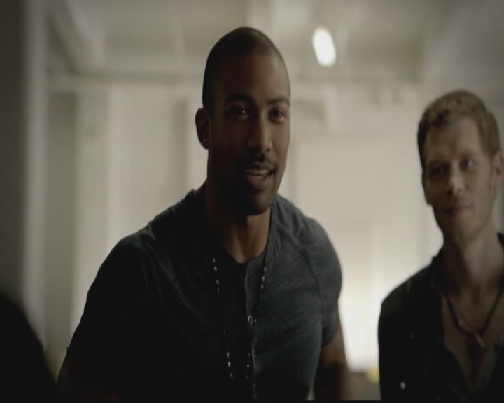 VampireDiariesWorld-dot-org_TheOriginals1x02HouseOfTheRisingSun0937.jpg