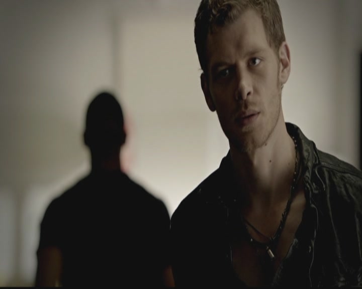 VampireDiariesWorld-dot-org_TheOriginals1x02HouseOfTheRisingSun0974.jpg