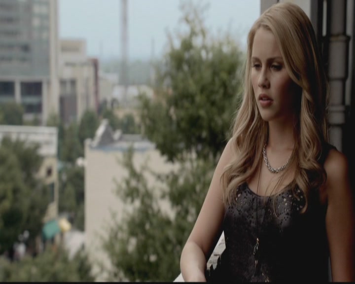 VampireDiariesWorld-dot-org_TheOriginals1x02HouseOfTheRisingSun0997.jpg