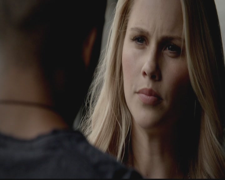 VampireDiariesWorld-dot-org_TheOriginals1x02HouseOfTheRisingSun1074.jpg