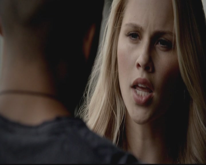 VampireDiariesWorld-dot-org_TheOriginals1x02HouseOfTheRisingSun1075.jpg