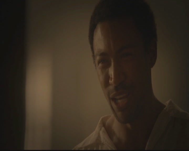 VampireDiariesWorld-dot-org_TheOriginals1x02HouseOfTheRisingSun1112.jpg
