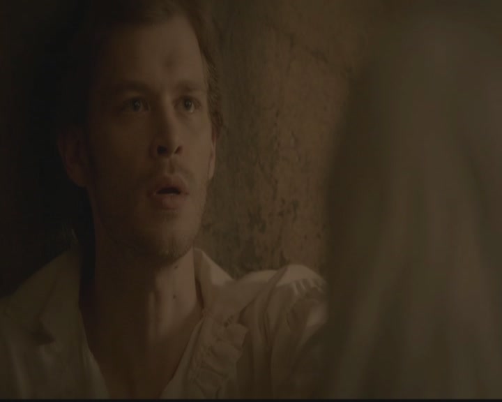 VampireDiariesWorld-dot-org_TheOriginals1x02HouseOfTheRisingSun1115.jpg