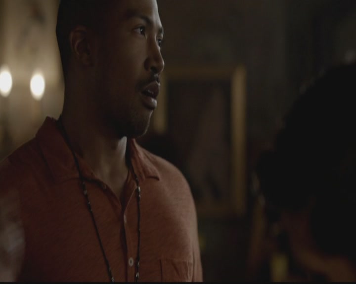 VampireDiariesWorld-dot-org_TheOriginals1x02HouseOfTheRisingSun1175.jpg