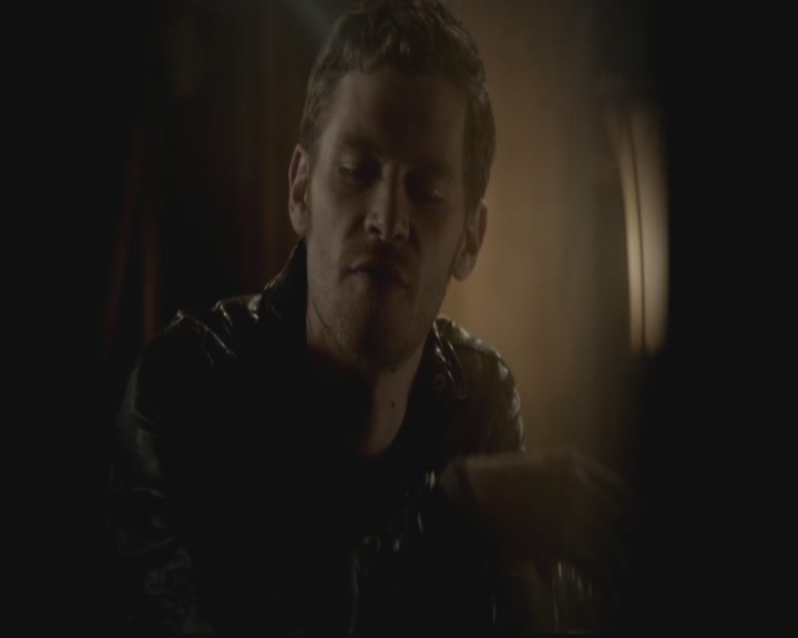 VampireDiariesWorld-dot-org_TheOriginals1x02HouseOfTheRisingSun1206.jpg