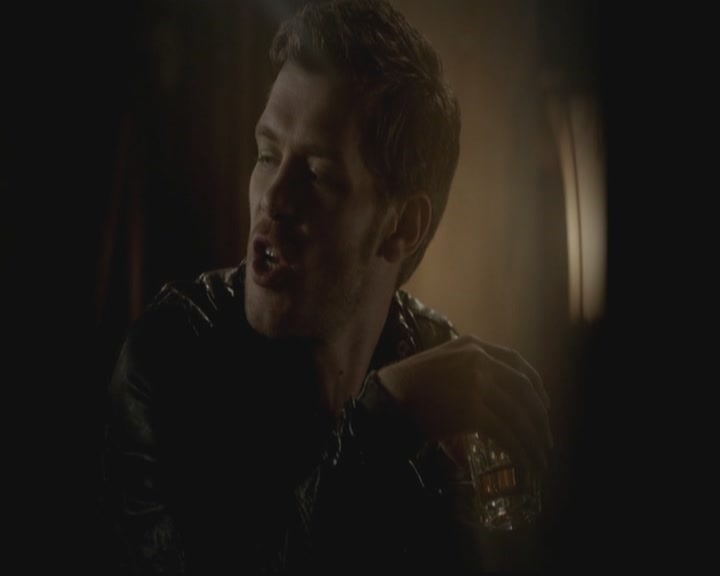 VampireDiariesWorld-dot-org_TheOriginals1x02HouseOfTheRisingSun1207.jpg