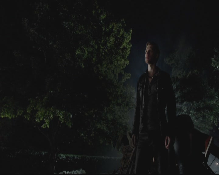 VampireDiariesWorld-dot-org_TheOriginals1x02HouseOfTheRisingSun1271.jpg