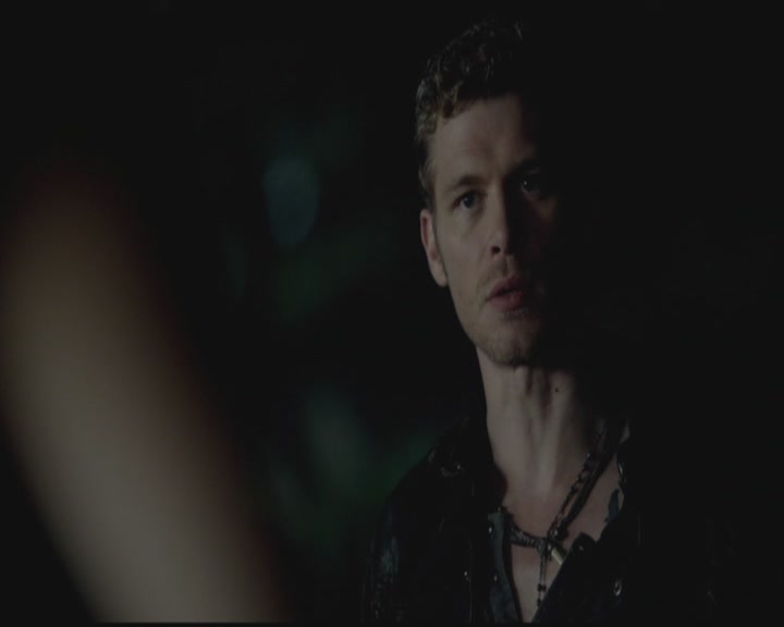 VampireDiariesWorld-dot-org_TheOriginals1x02HouseOfTheRisingSun1281.jpg