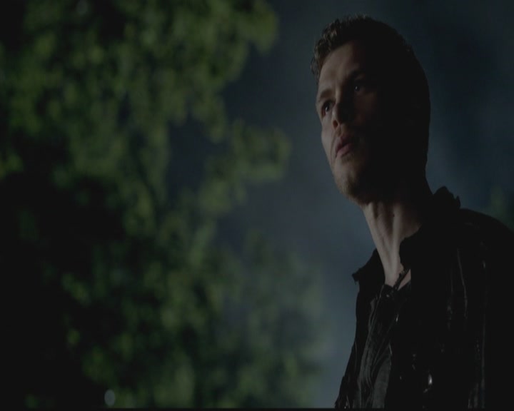 VampireDiariesWorld-dot-org_TheOriginals1x02HouseOfTheRisingSun1354.jpg