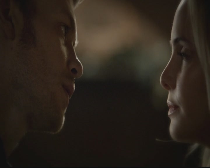 VampireDiariesWorld-dot-org_TheOriginals1x02HouseOfTheRisingSun1391.jpg