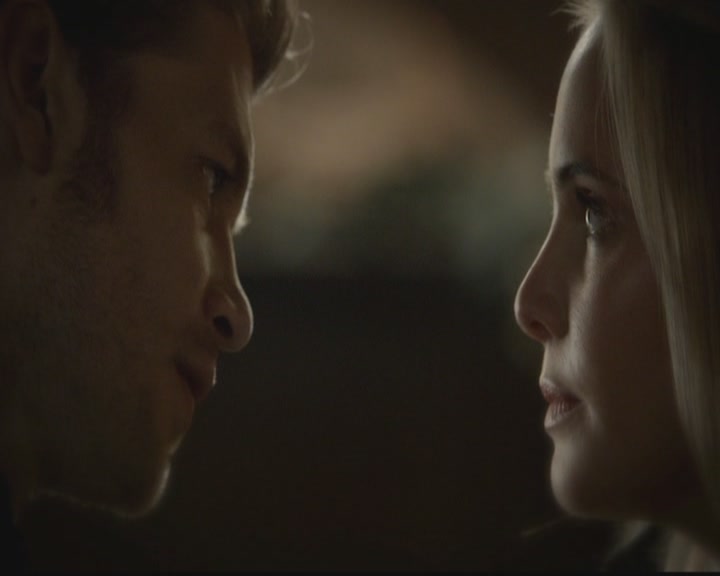 VampireDiariesWorld-dot-org_TheOriginals1x02HouseOfTheRisingSun1392.jpg