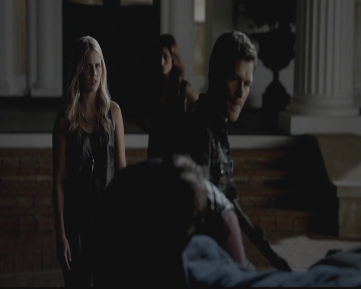 VampireDiariesWorld-dot-org_TheOriginals1x02HouseOfTheRisingSun1400.jpg