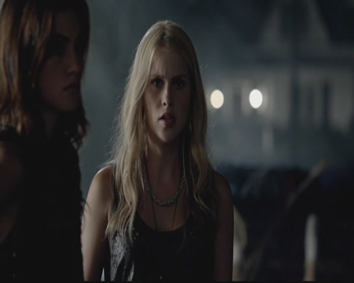 VampireDiariesWorld-dot-org_TheOriginals1x02HouseOfTheRisingSun1413.jpg