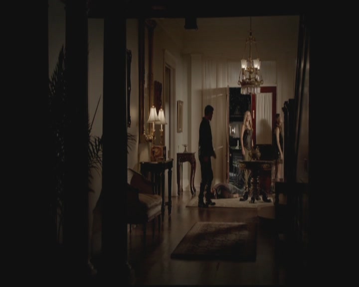 VampireDiariesWorld-dot-org_TheOriginals1x02HouseOfTheRisingSun1418.jpg