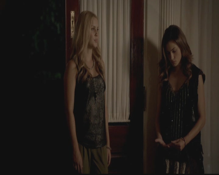 VampireDiariesWorld-dot-org_TheOriginals1x02HouseOfTheRisingSun1422.jpg