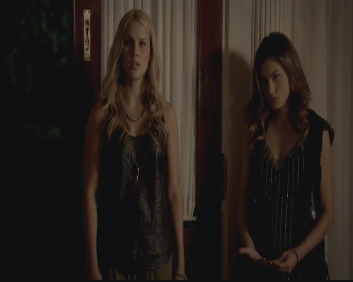 VampireDiariesWorld-dot-org_TheOriginals1x02HouseOfTheRisingSun1427.jpg