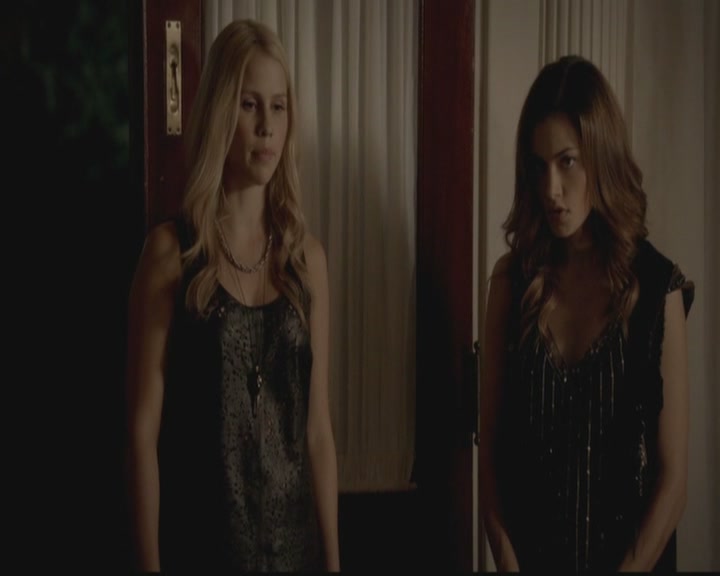 VampireDiariesWorld-dot-org_TheOriginals1x02HouseOfTheRisingSun1433.jpg