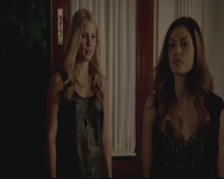 VampireDiariesWorld-dot-org_TheOriginals1x02HouseOfTheRisingSun1434.jpg