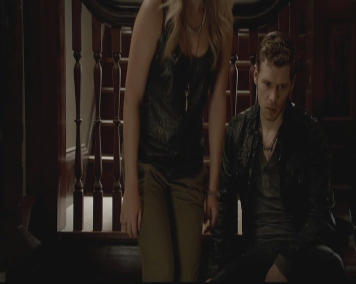 VampireDiariesWorld-dot-org_TheOriginals1x02HouseOfTheRisingSun1489.jpg