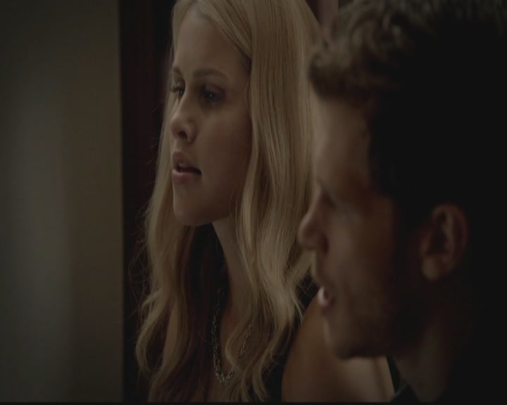 VampireDiariesWorld-dot-org_TheOriginals1x02HouseOfTheRisingSun1509.jpg