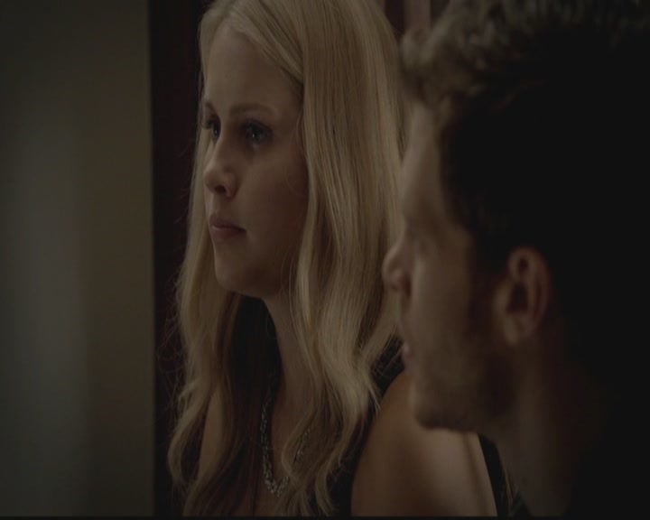 VampireDiariesWorld-dot-org_TheOriginals1x02HouseOfTheRisingSun1510.jpg