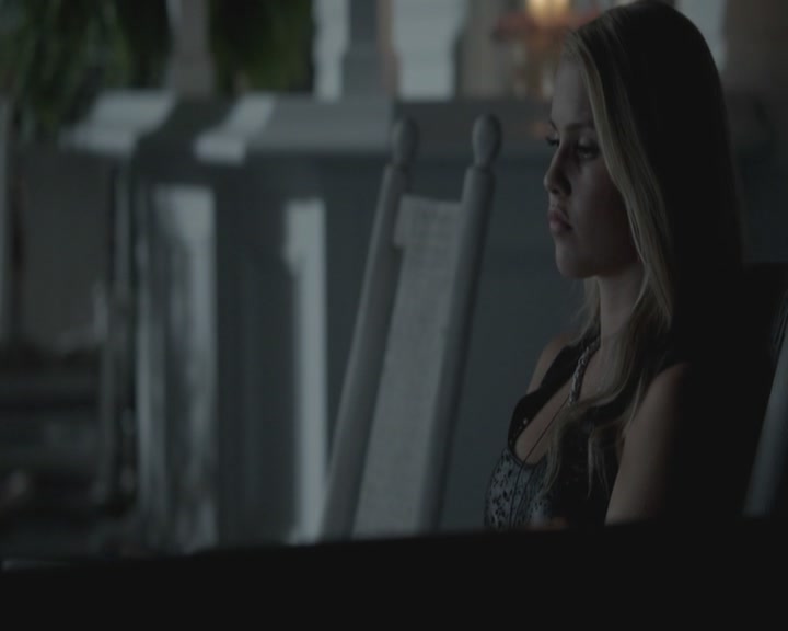 VampireDiariesWorld-dot-org_TheOriginals1x02HouseOfTheRisingSun1554.jpg