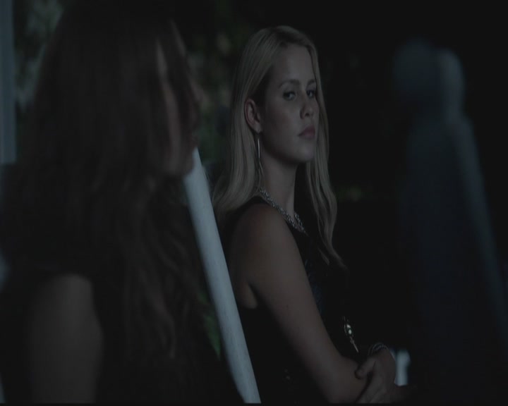 VampireDiariesWorld-dot-org_TheOriginals1x02HouseOfTheRisingSun1564.jpg