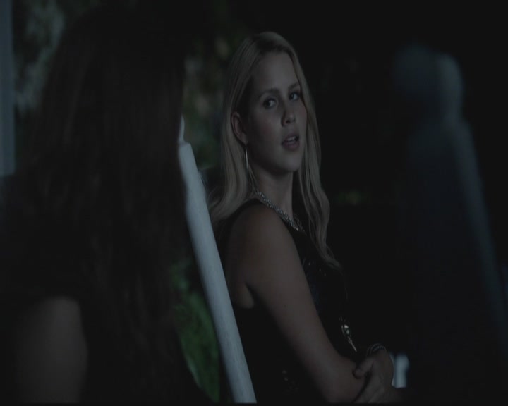 VampireDiariesWorld-dot-org_TheOriginals1x02HouseOfTheRisingSun1576.jpg